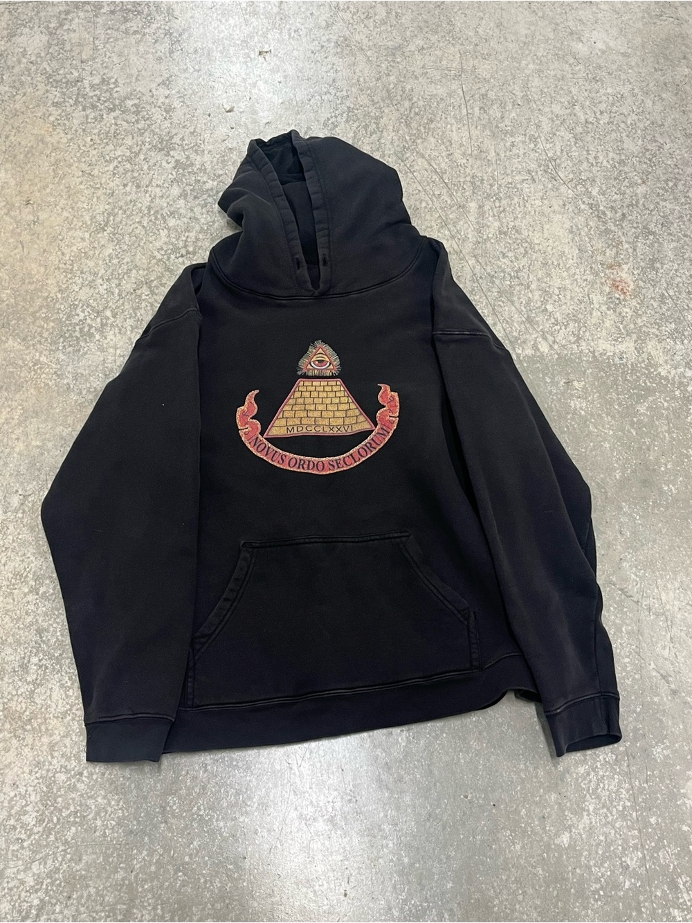 Y2K faded Illuminati 2XL hoodie